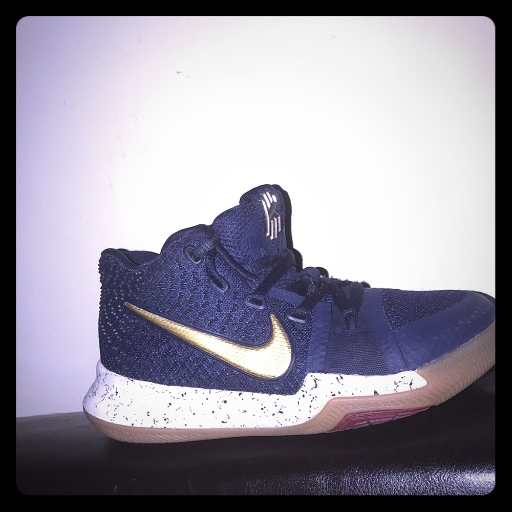 Nike “ kyrie irving”